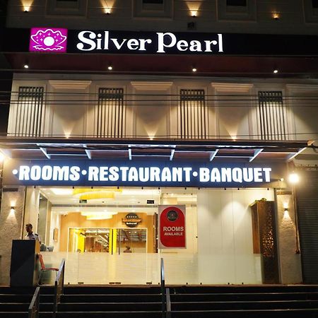 Hotel Silver Pearl Alīgarh 外观 照片