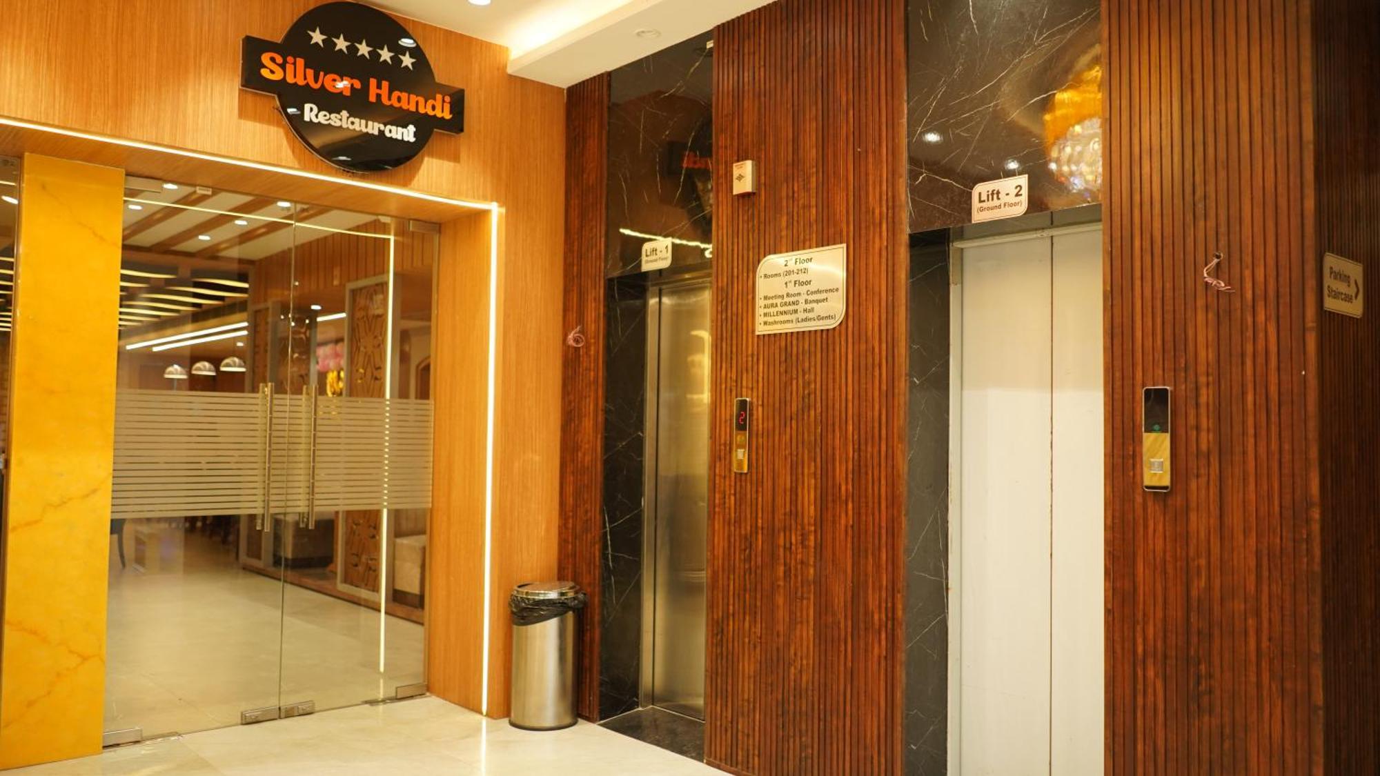 Hotel Silver Pearl Alīgarh 外观 照片